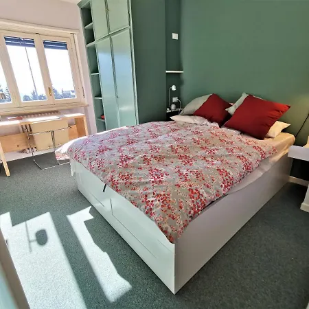 Hostdomus - City Hall Suites *