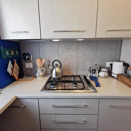 Hostdomus - City Hall Suites * سيستريير