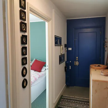 Hostdomus - City Hall Suites شقة سيستريير