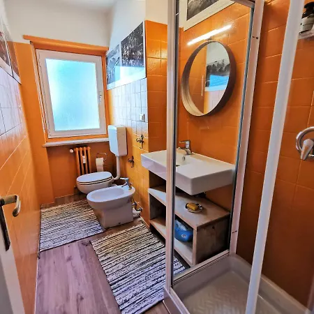 شقة Hostdomus - City Hall Suites سيستريير