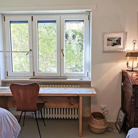 Hostdomus - City Hall Suites * سيستريير
