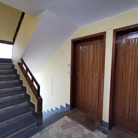 شقة Hostdomus - City Hall Suites